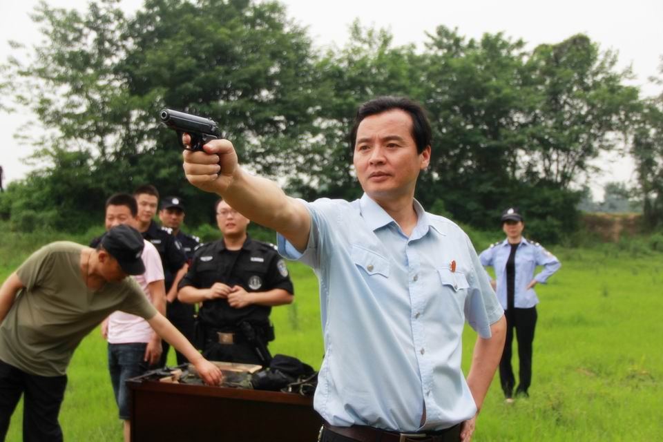 C:\Documents and Settings\Administrator\桌面\我院司法警察大队开展实弹射击训练\666666.jpg